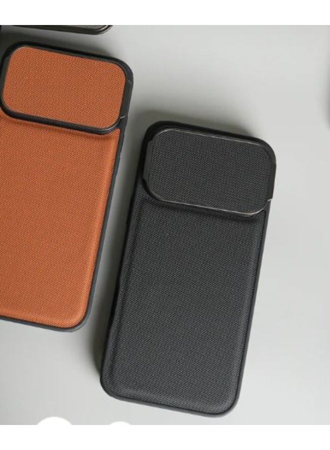 جراب حماية لهاتف آيفون 17 برو ماكس مع غطاء عدسة كاميرا قابل للطي، ظهر بني فاخر الملمس، غطاء نحيف ماص للصدمات، حماية كاملة للكاميرا، متوافق مع شبكات الجيل الخامس 5G - Image 2